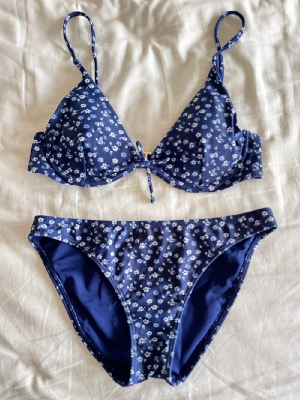 Hollister Navy Blue Floral Bikini Set Size XS Swim Beach Pool Swimwear